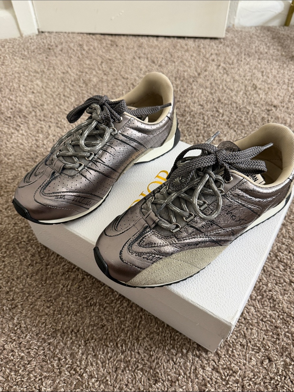 Dior Metallic Gray and Cream Women's Sneaker like NEW ! - Picture 7 of 7